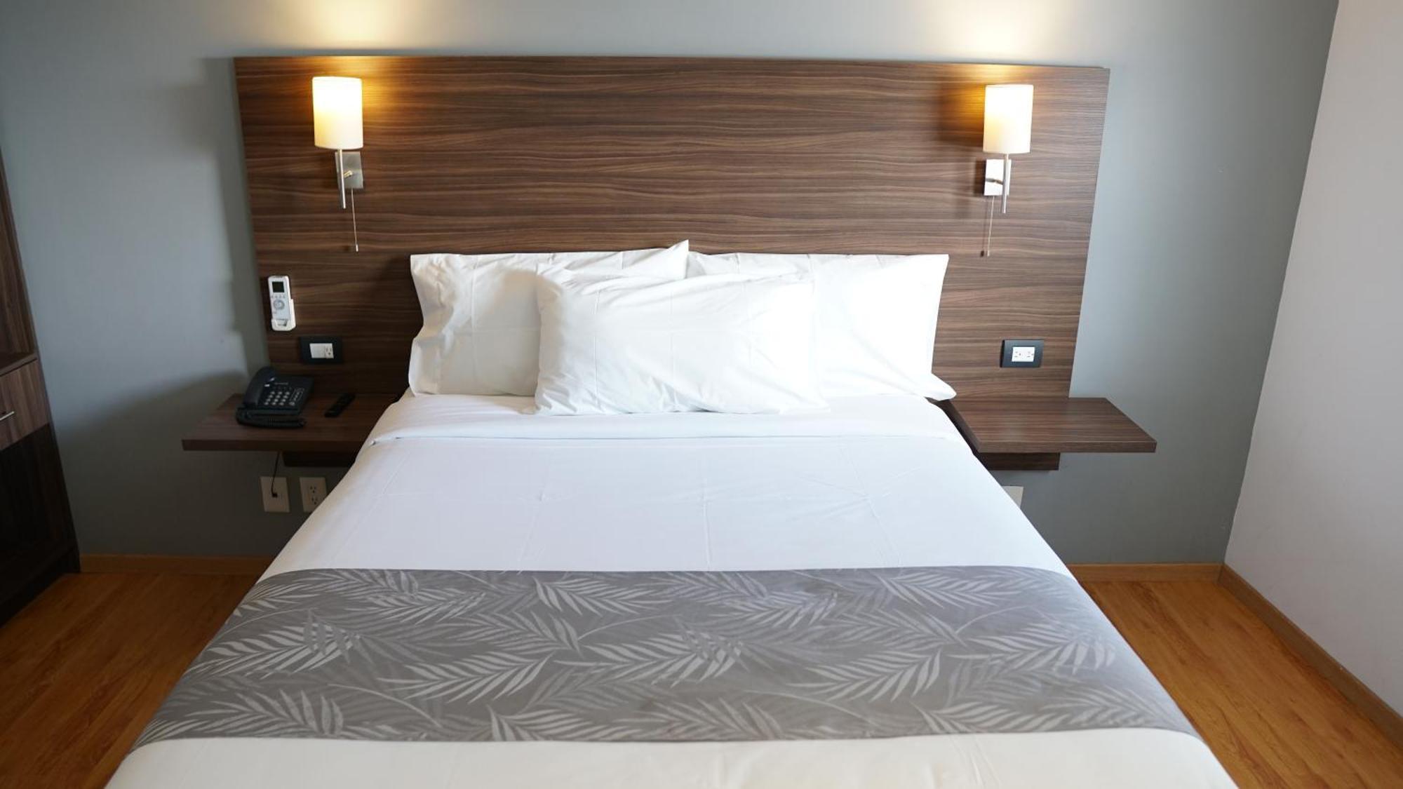 El Hotel Business Class - Zamora Centro エクステリア 写真