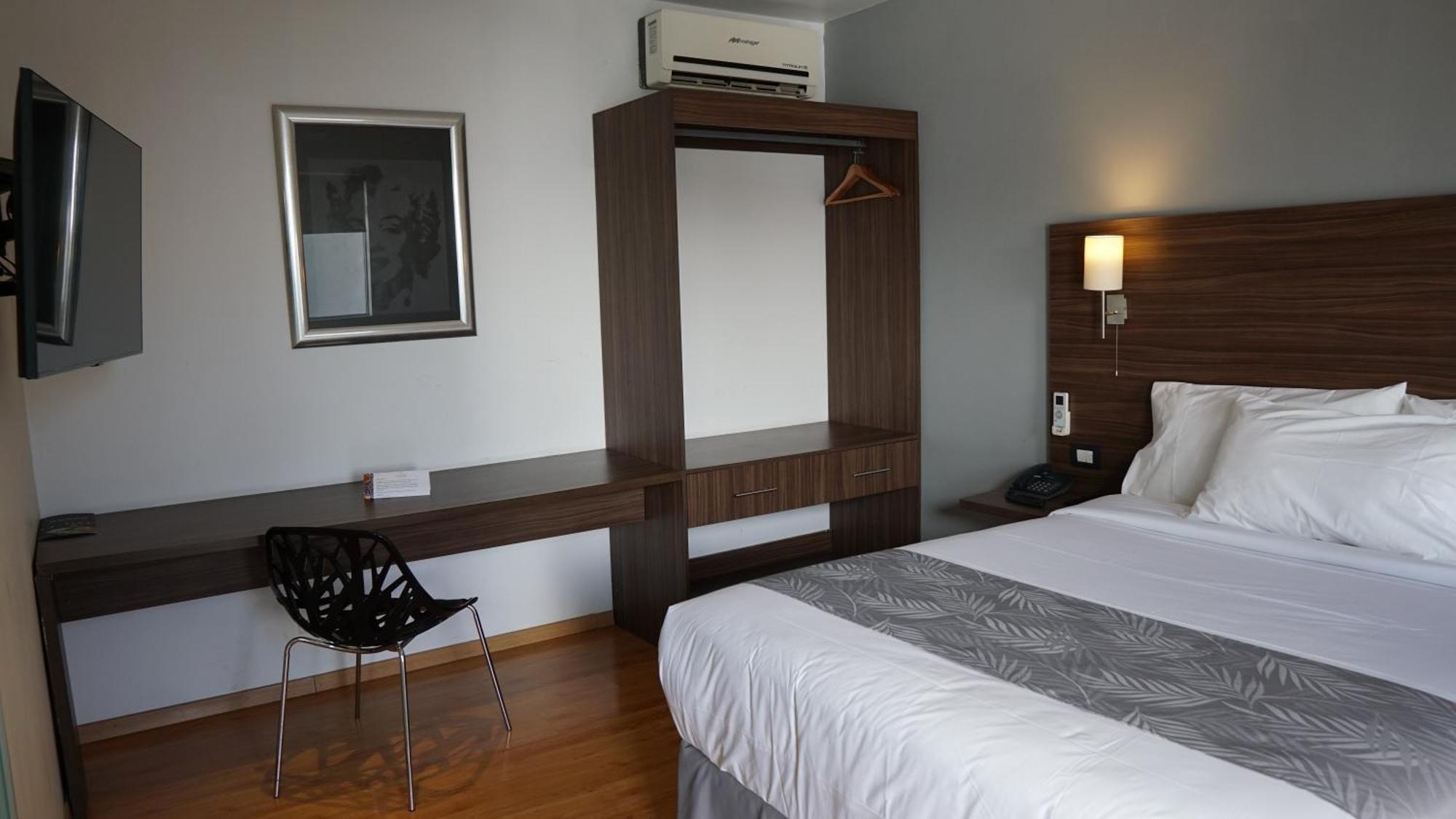 El Hotel Business Class - Zamora Centro エクステリア 写真