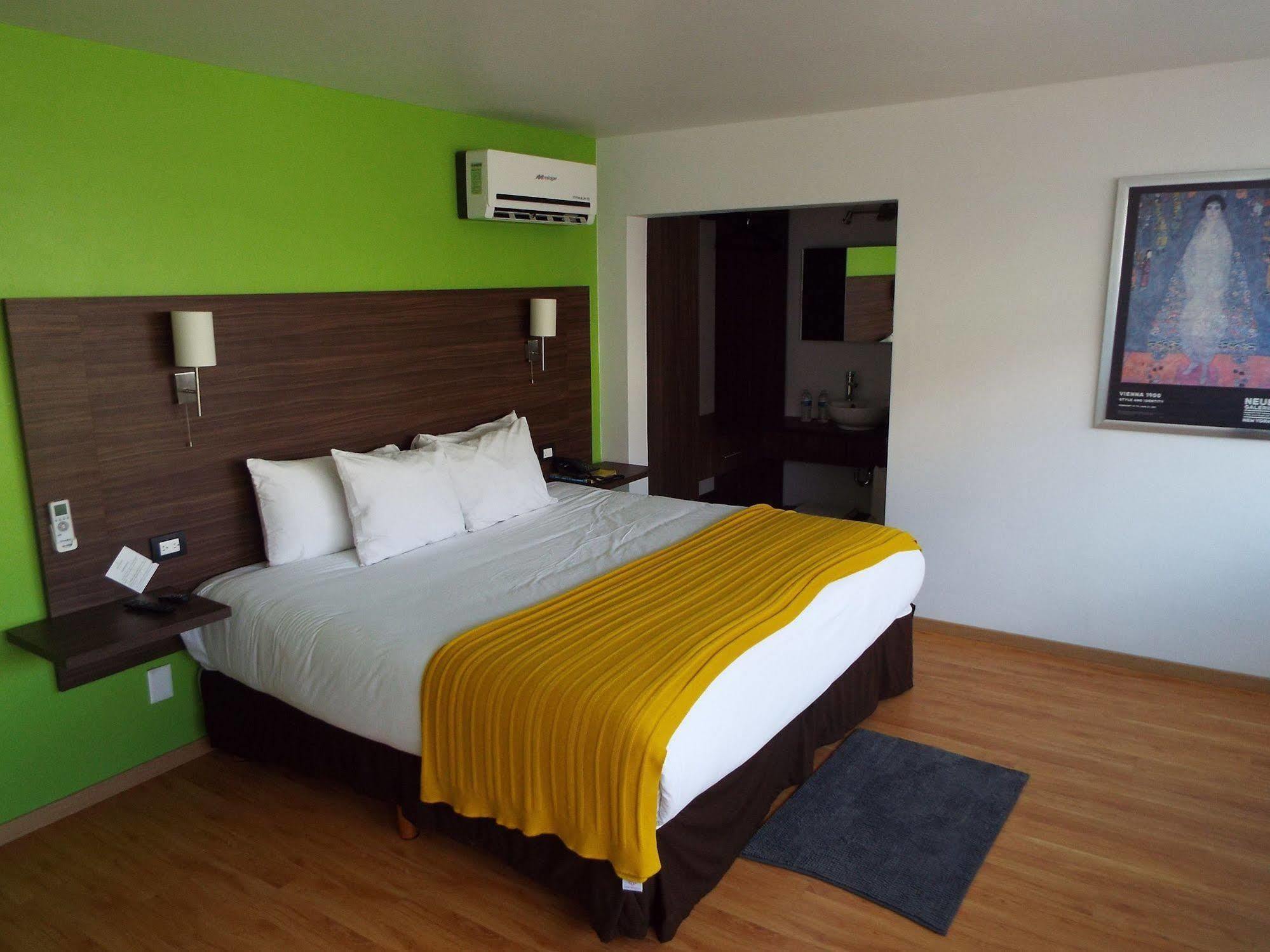 El Hotel Business Class - Zamora Centro エクステリア 写真